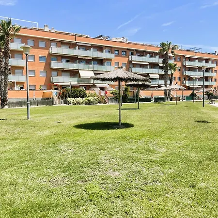 Onze - Primera Linea De Mar Con Piscina Cubelles